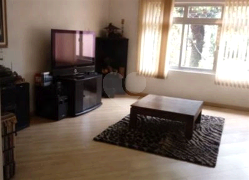 Casa com piscina no Tremembé