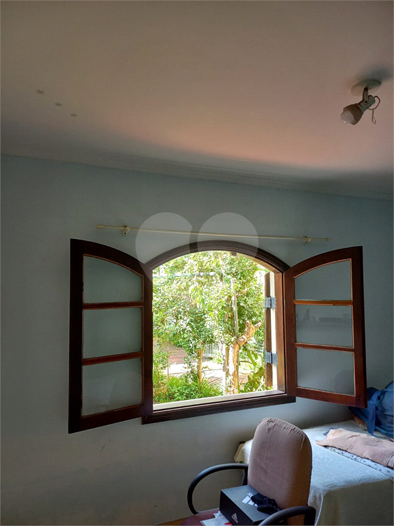 Casa com piscina no Tremembé