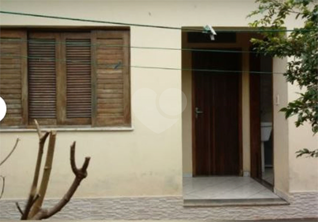Casa com piscina no Tremembé