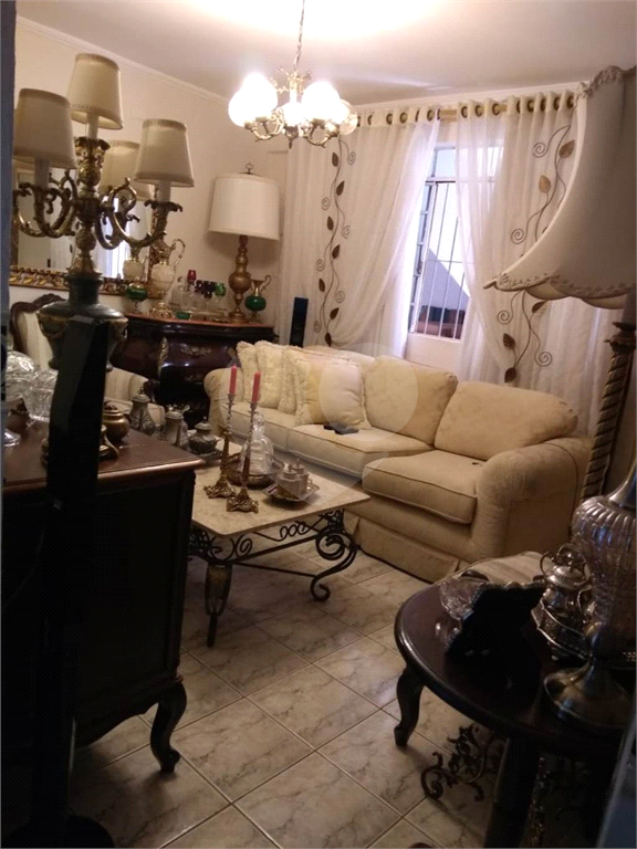 APARTAMENTO em SANTANA