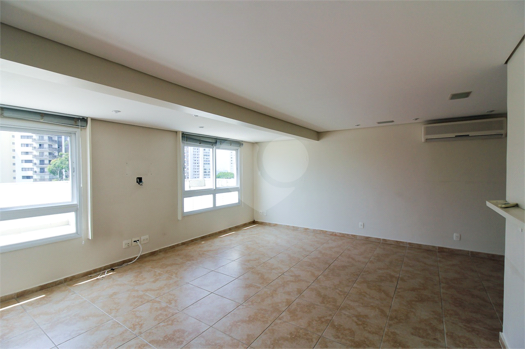 COBERTURA DUPLEX À VENDA COM 3 QUARTOS E 5 VAGAS NO ALTO DA LAPA