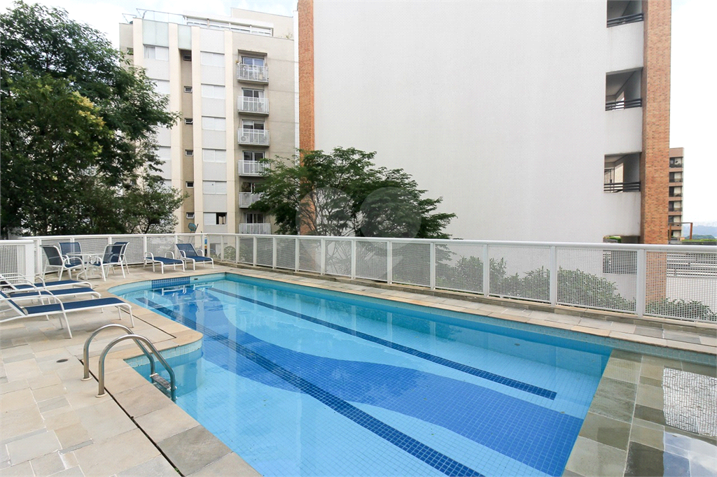 COBERTURA DUPLEX À VENDA COM 3 QUARTOS E 5 VAGAS NO ALTO DA LAPA