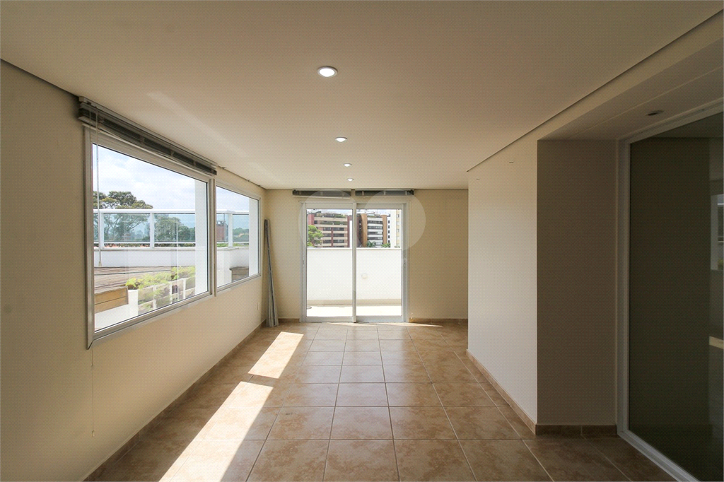 COBERTURA DUPLEX À VENDA COM 3 QUARTOS E 5 VAGAS NO ALTO DA LAPA