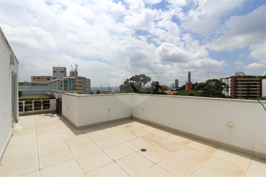 COBERTURA DUPLEX À VENDA COM 3 QUARTOS E 5 VAGAS NO ALTO DA LAPA