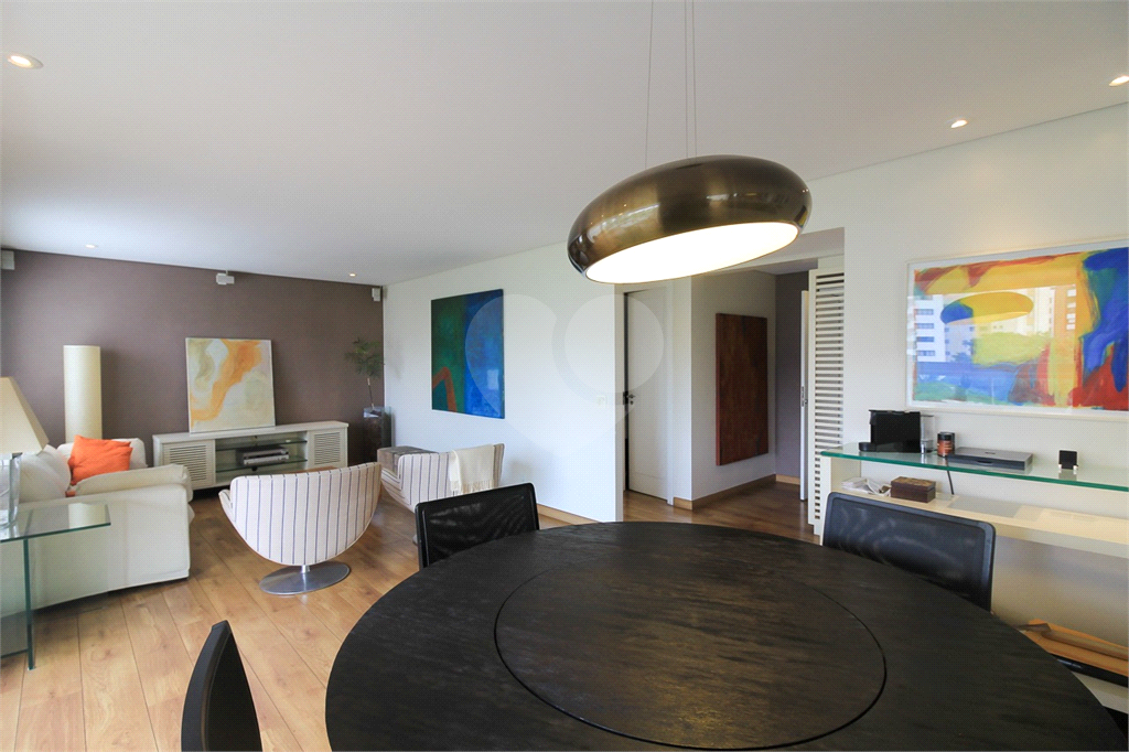COBERTURA DUPLEX À VENDA COM 3 QUARTOS E 5 VAGAS NO ALTO DA LAPA