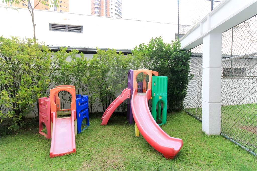 COBERTURA DUPLEX À VENDA COM 3 QUARTOS E 5 VAGAS NO ALTO DA LAPA