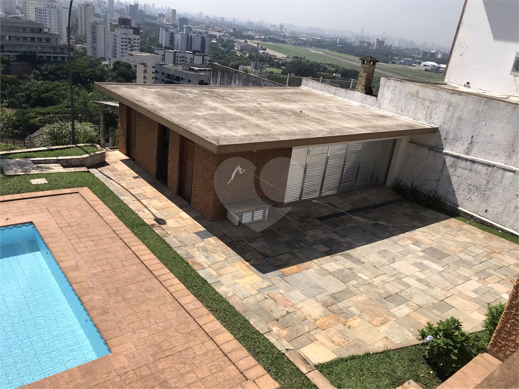 SOBRADO em SANTANA