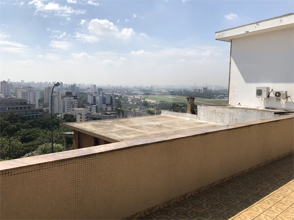 SOBRADO em SANTANA