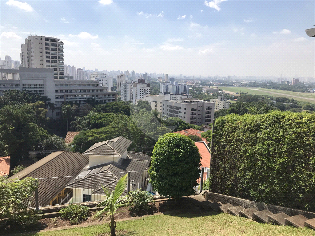 SOBRADO em SANTANA