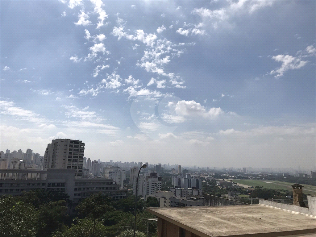 SOBRADO em SANTANA