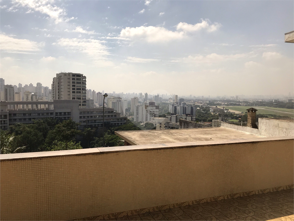 SOBRADO em SANTANA