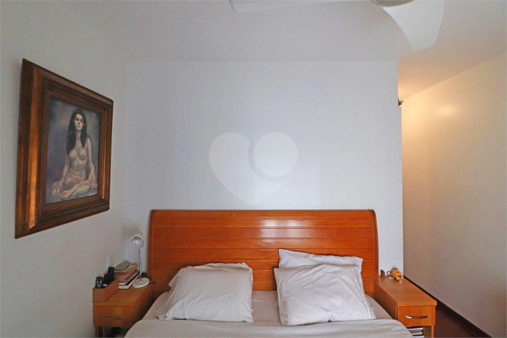 Apartamento na Rua Dr. Tomas Carvalhal, de frente, andar alto, 3 suítes, lazer e portaria 24 horas