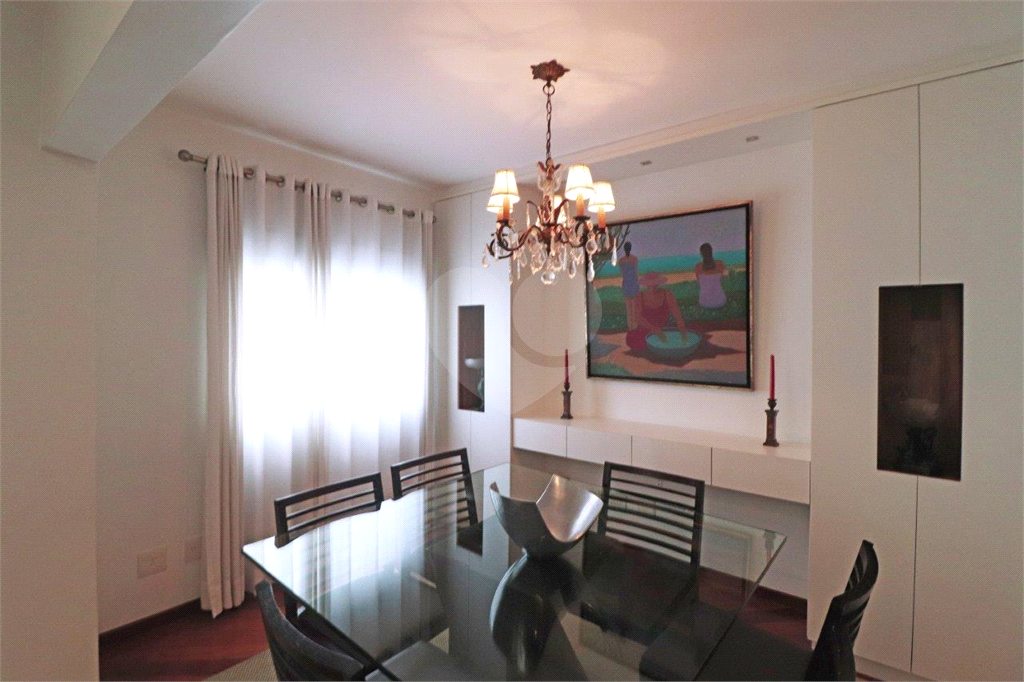 Apartamento na Rua Dr. Tomas Carvalhal, de frente, andar alto, 3 suítes, lazer e portaria 24 horas