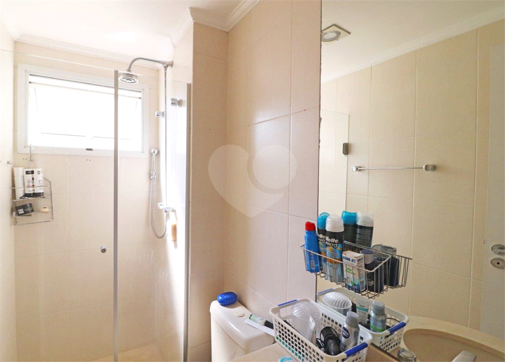 Apartamento na Rua Dr. Tomas Carvalhal, de frente, andar alto, 3 suítes, lazer e portaria 24 horas