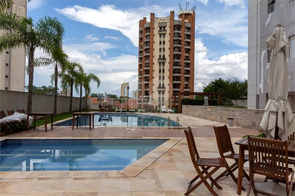 APARTAMENTO em MORUMBI