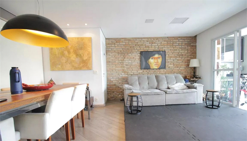 APARTAMENTO em MORUMBI