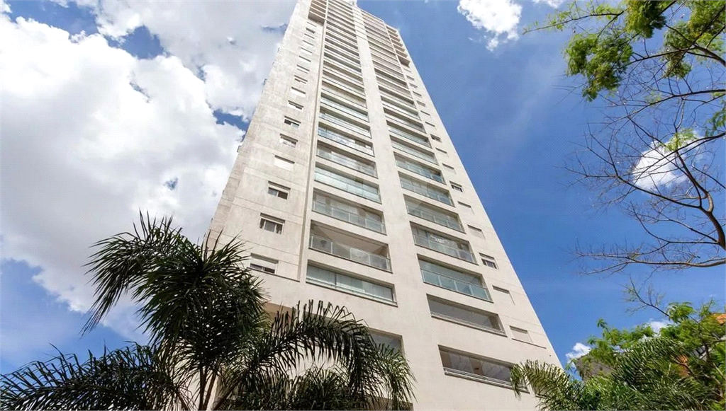 APARTAMENTO em MORUMBI