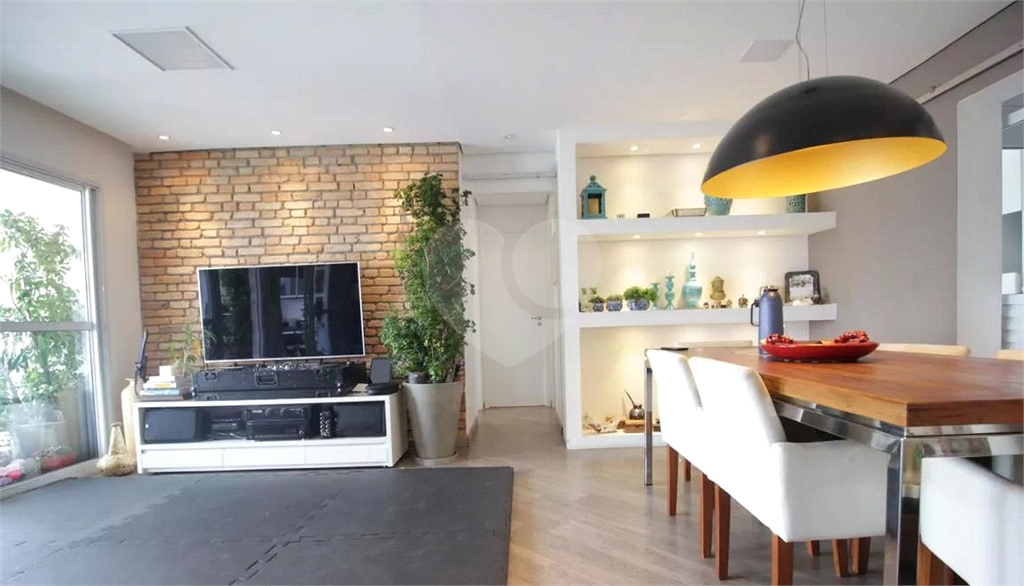 APARTAMENTO em MORUMBI