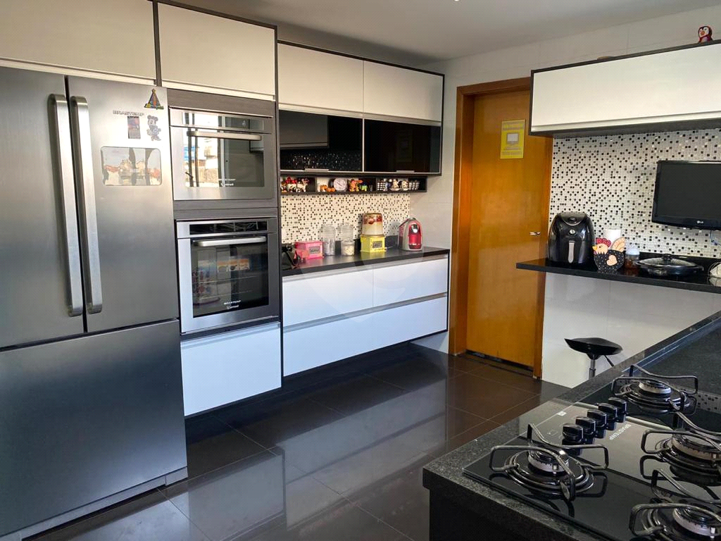 BELÍSSIMO SOBRADO COM TRES SUITES - VILA NIVI - TUCURUVI