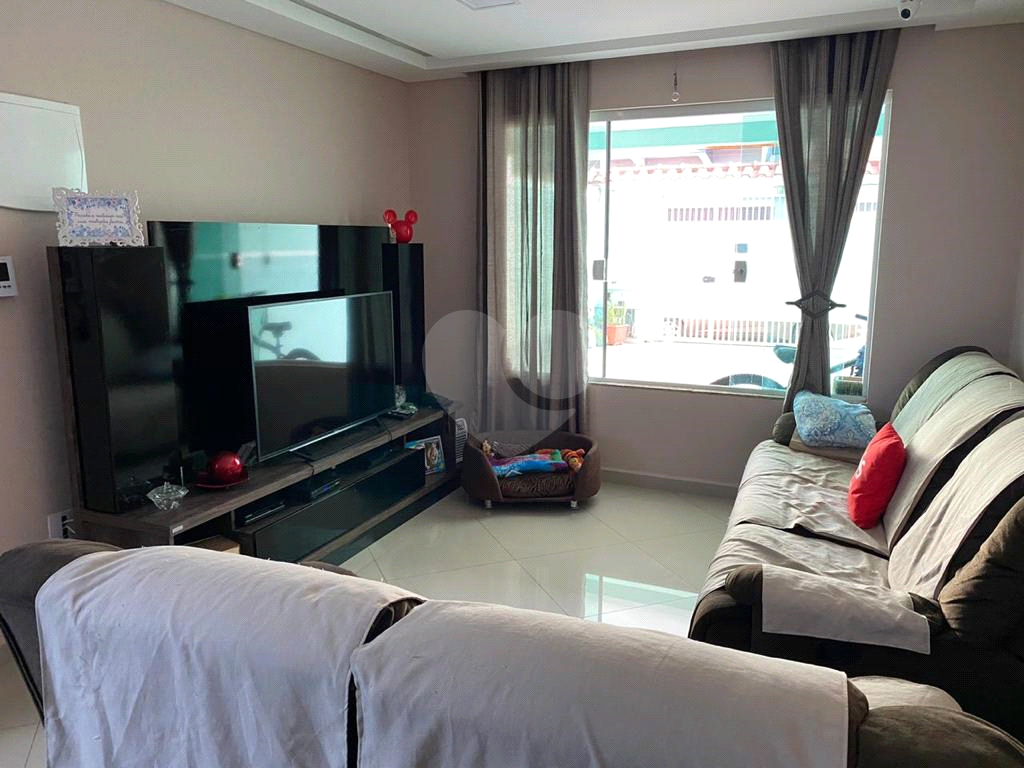 BELÍSSIMO SOBRADO COM TRES SUITES - VILA NIVI - TUCURUVI