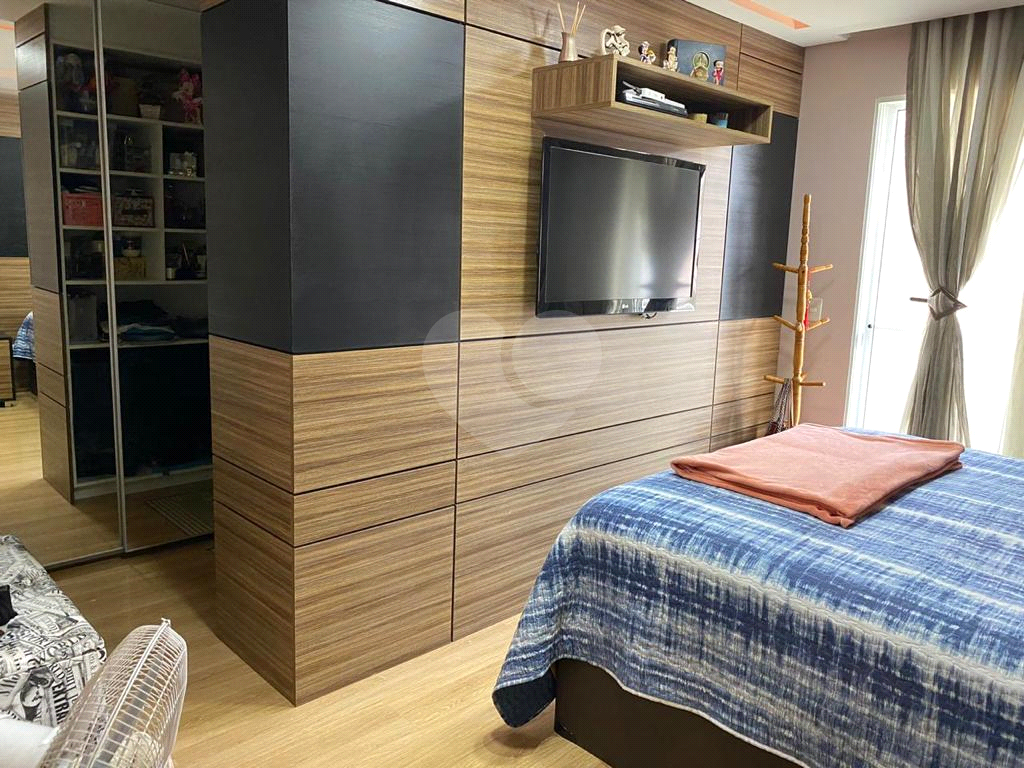 BELÍSSIMO SOBRADO COM TRES SUITES - VILA NIVI - TUCURUVI