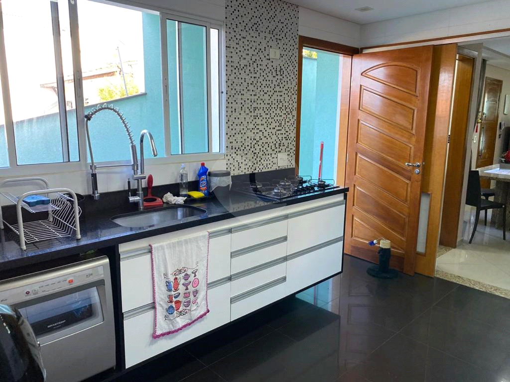 BELÍSSIMO SOBRADO COM TRES SUITES - VILA NIVI - TUCURUVI