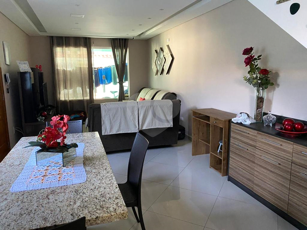 BELÍSSIMO SOBRADO COM TRES SUITES - VILA NIVI - TUCURUVI