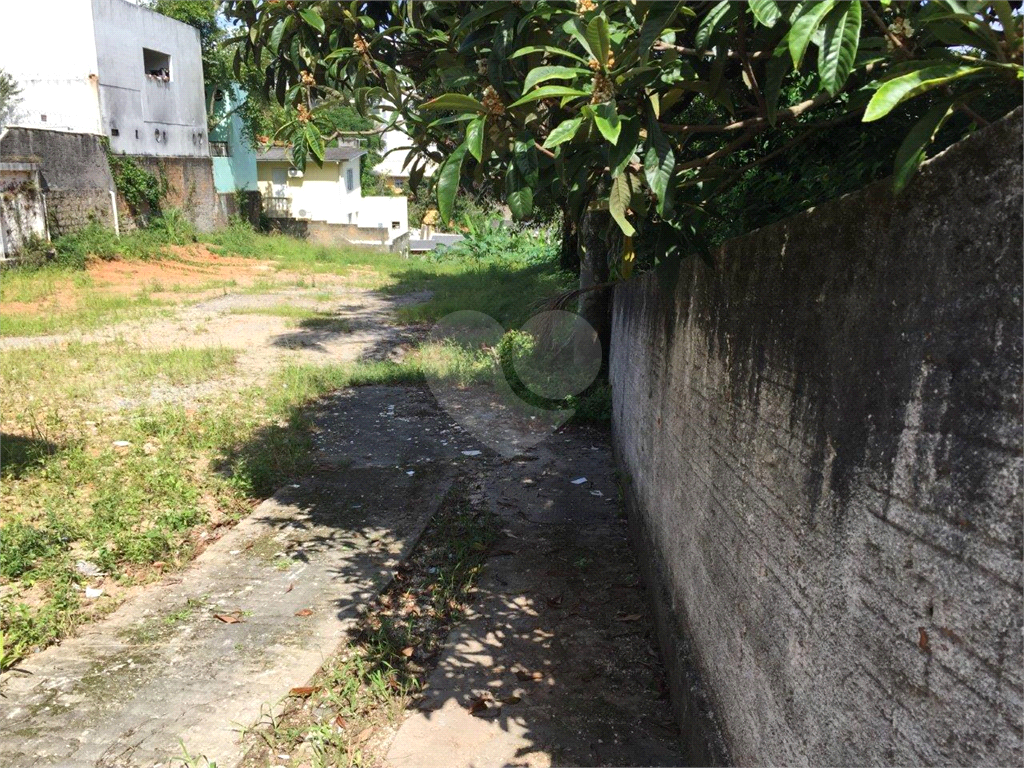 Terreno - 1.200m2 - Área para construção residencial ou comercial