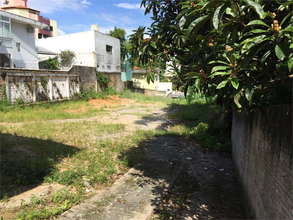 Terreno - 1.200m2 - Área para construção residencial ou comercial
