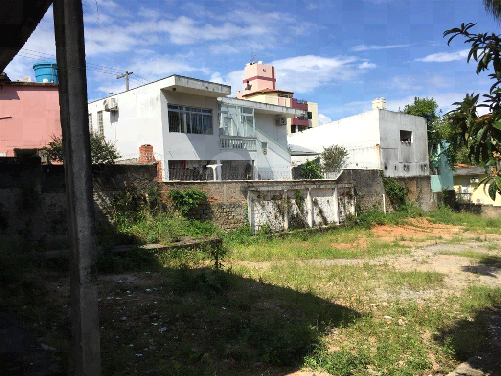 Terreno - 1.200m2 - Área para construção residencial ou comercial