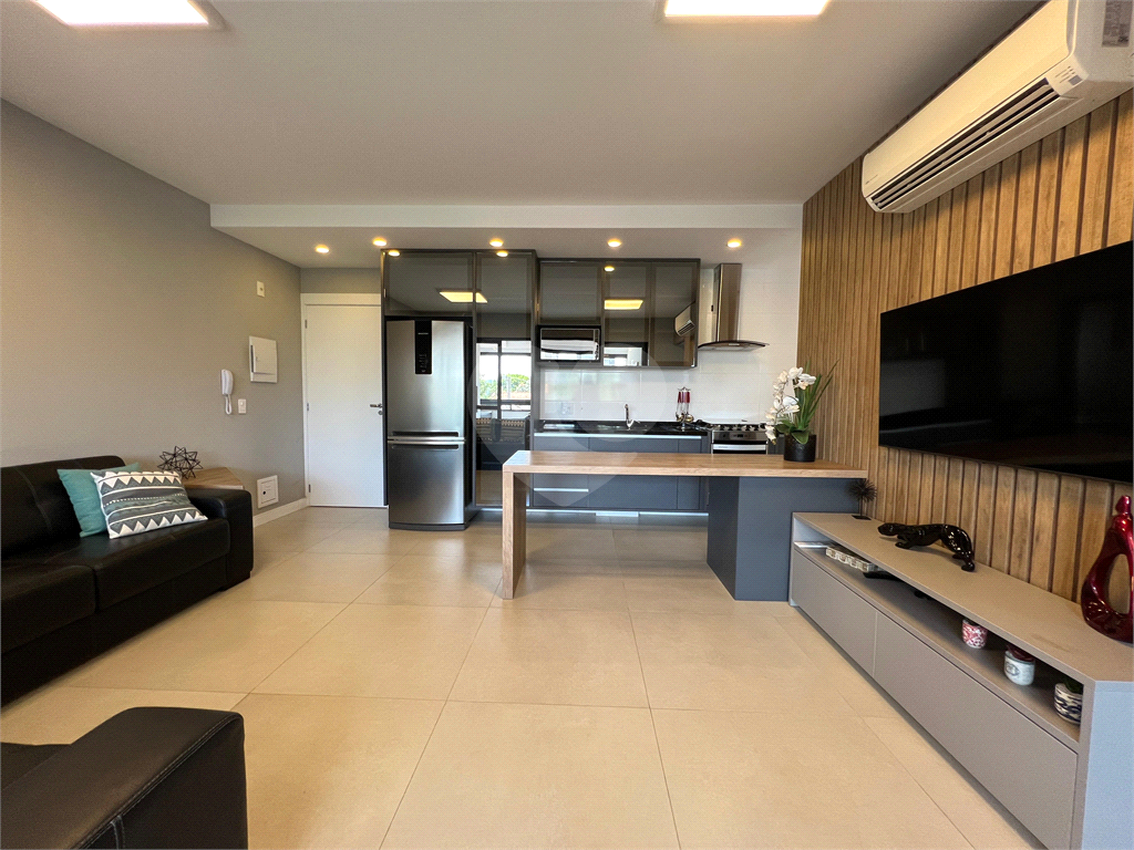 Apartamento novo com 2 quartos à venda na Santa Teresinha!!