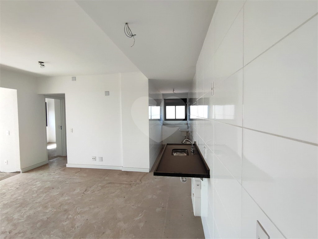 Apartamento novo com 2 dormitórios à venda na Santa Teresinha!!