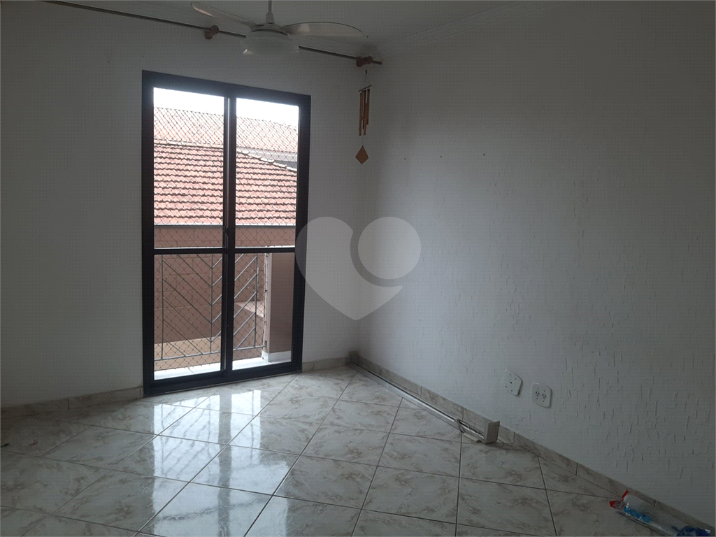Apartamento à venda e aluguel com 2 quartos, 60m² - Foto 18