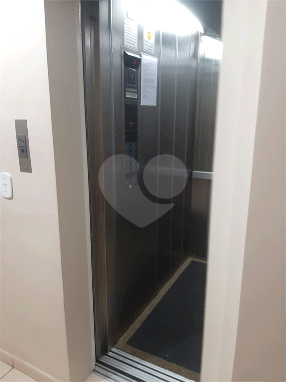Apartamento à venda e aluguel com 2 quartos, 60m² - Foto 26