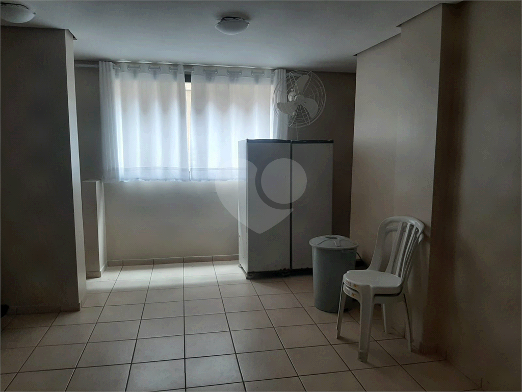 Apartamento à venda e aluguel com 2 quartos, 60m² - Foto 12
