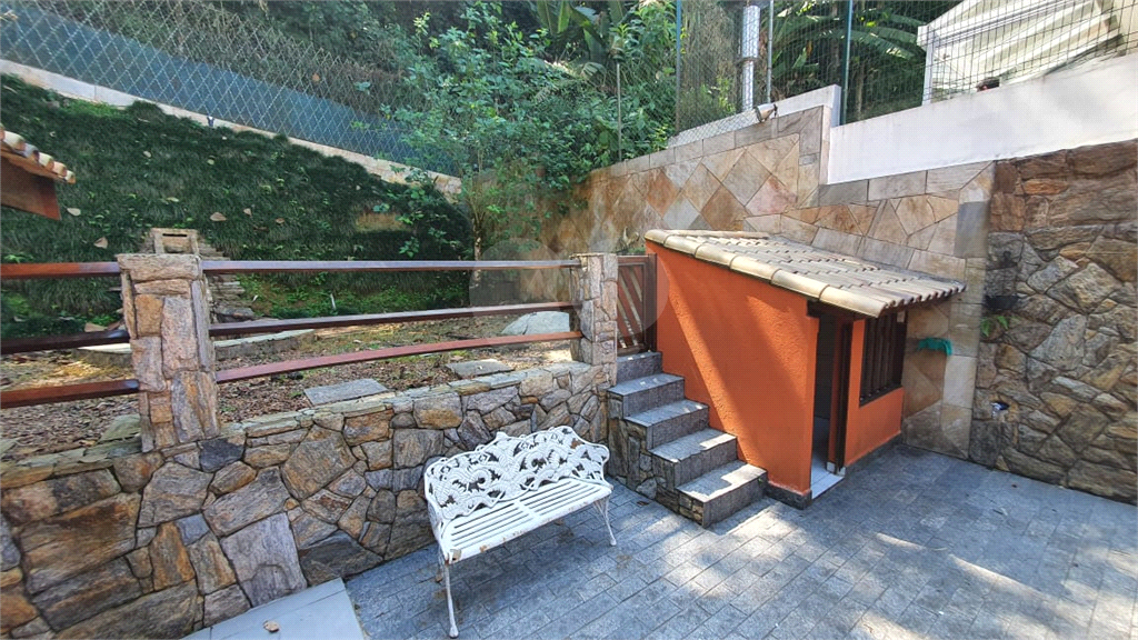 Sobrado Jardim Itatinga