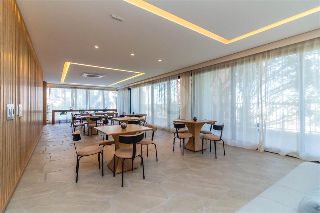APARTAMENTO À VENDA MOBILIADO COM 128M2 - 3 QUARTOS - 2 VAGAS NA VILA MADALENA