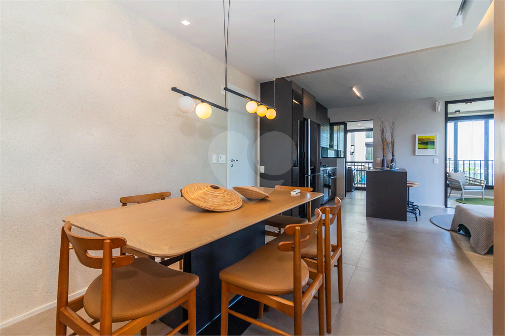 APARTAMENTO À VENDA MOBILIADO COM 128M2 - 3 QUARTOS - 2 VAGAS NA VILA MADALENA