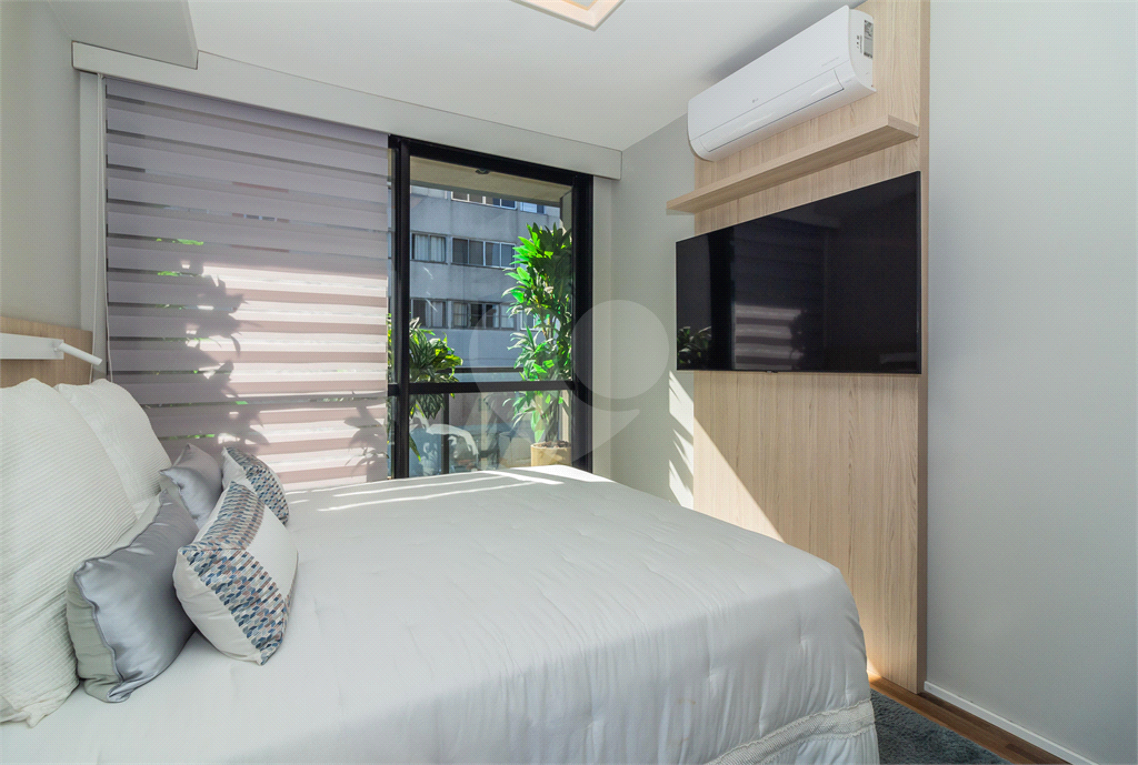 APARTAMENTO À VENDA MOBILIADO COM 128M2 - 3 QUARTOS - 2 VAGAS NA VILA MADALENA