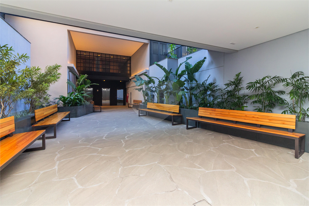 APARTAMENTO À VENDA MOBILIADO COM 128M2 - 3 QUARTOS - 2 VAGAS NA VILA MADALENA