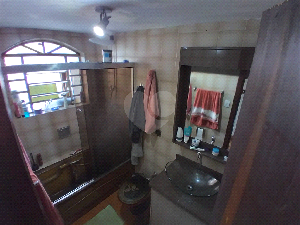 Casa térrea à venda com 4 dormitórios (sendo 3 suítes) próximo à Estação Tucuruvi do Metrô