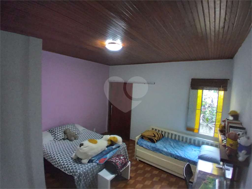 Casa térrea à venda com 4 dormitórios (sendo 3 suítes) próximo à Estação Tucuruvi do Metrô
