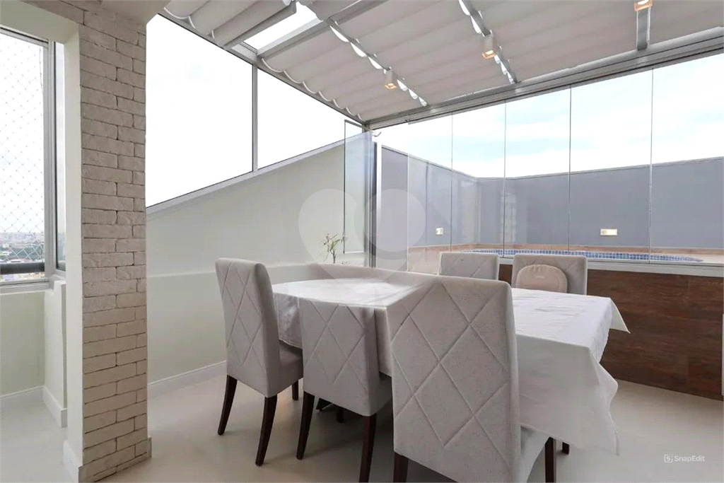 Linda cobertura duplex, com piscina privativa, localização privilegiada.
