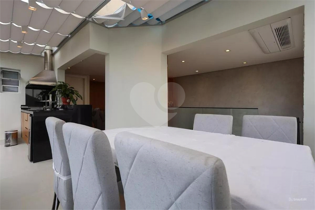 Linda cobertura duplex, com piscina privativa, localização privilegiada.