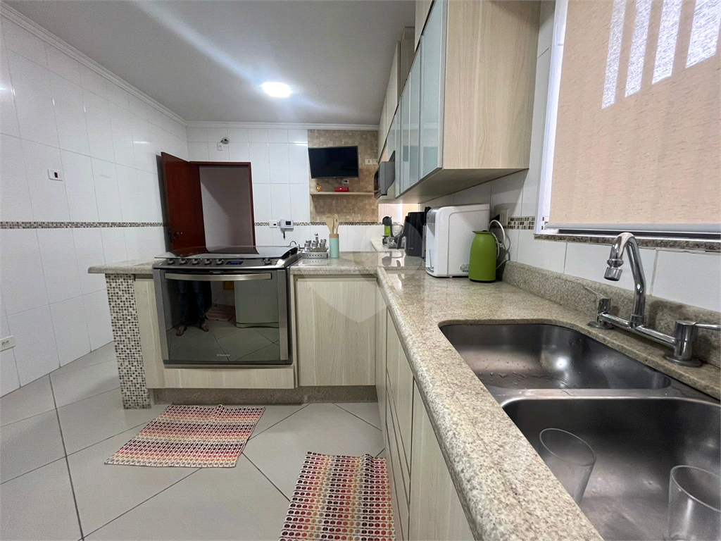 Sobrado a venda com 3 dormitórios sendo 3 suítes e 2 vagas nas Palmas do Tremembé 