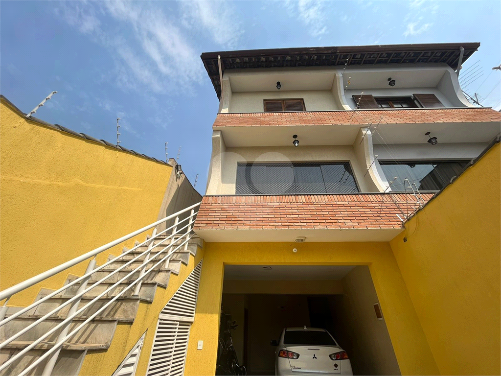Sobrado a venda com 3 dormitórios sendo 3 suítes e 2 vagas nas Palmas do Tremembé 