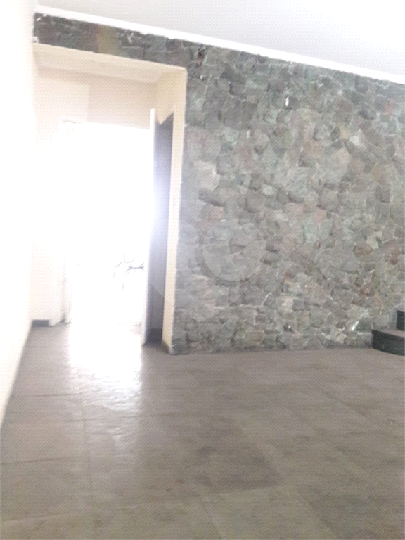 Sobrado na Região do Lauzane - com 3 dormitórios sendo uma suíte, 4 banheiros, 2 vagas 