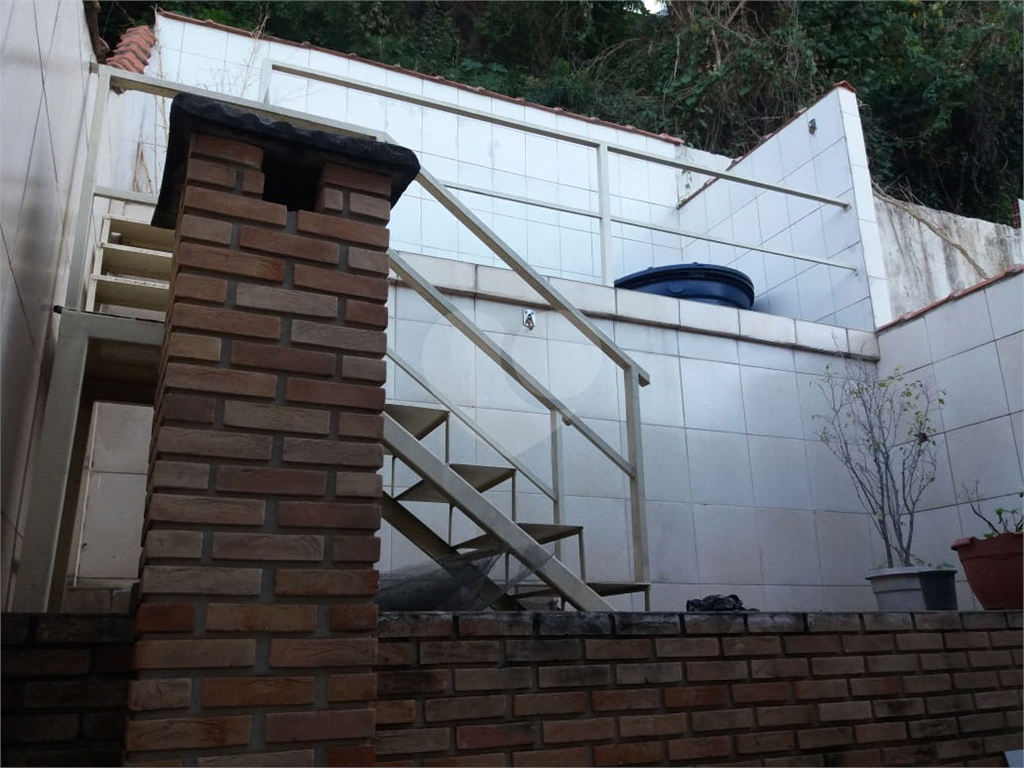 Sobrado no pé da Serra