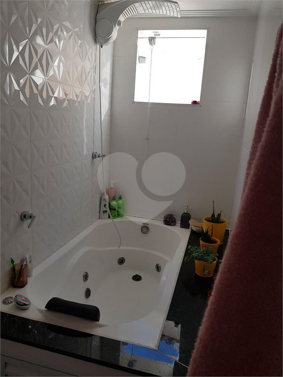 Casa condomínio fechado 100 metros Horto florestal 3 suítes 1 vaga 