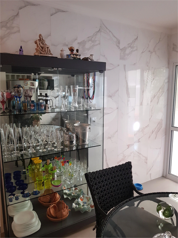 Casa condomínio fechado 100 metros Horto florestal 3 suítes 1 vaga 